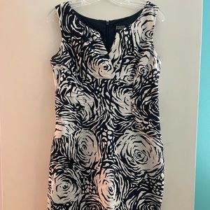 Adrianna Papell blue and white floral dress size 10P